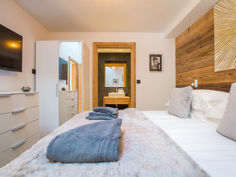 MM Morzna Apt SMALL 32