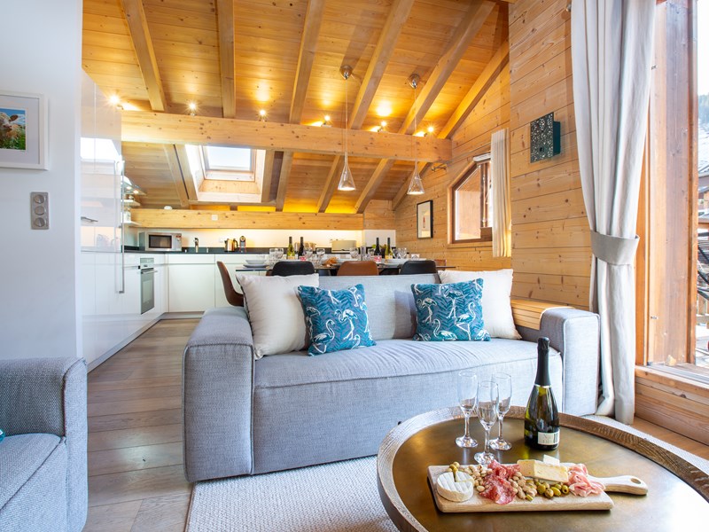 MM Telecabine Living Area 9